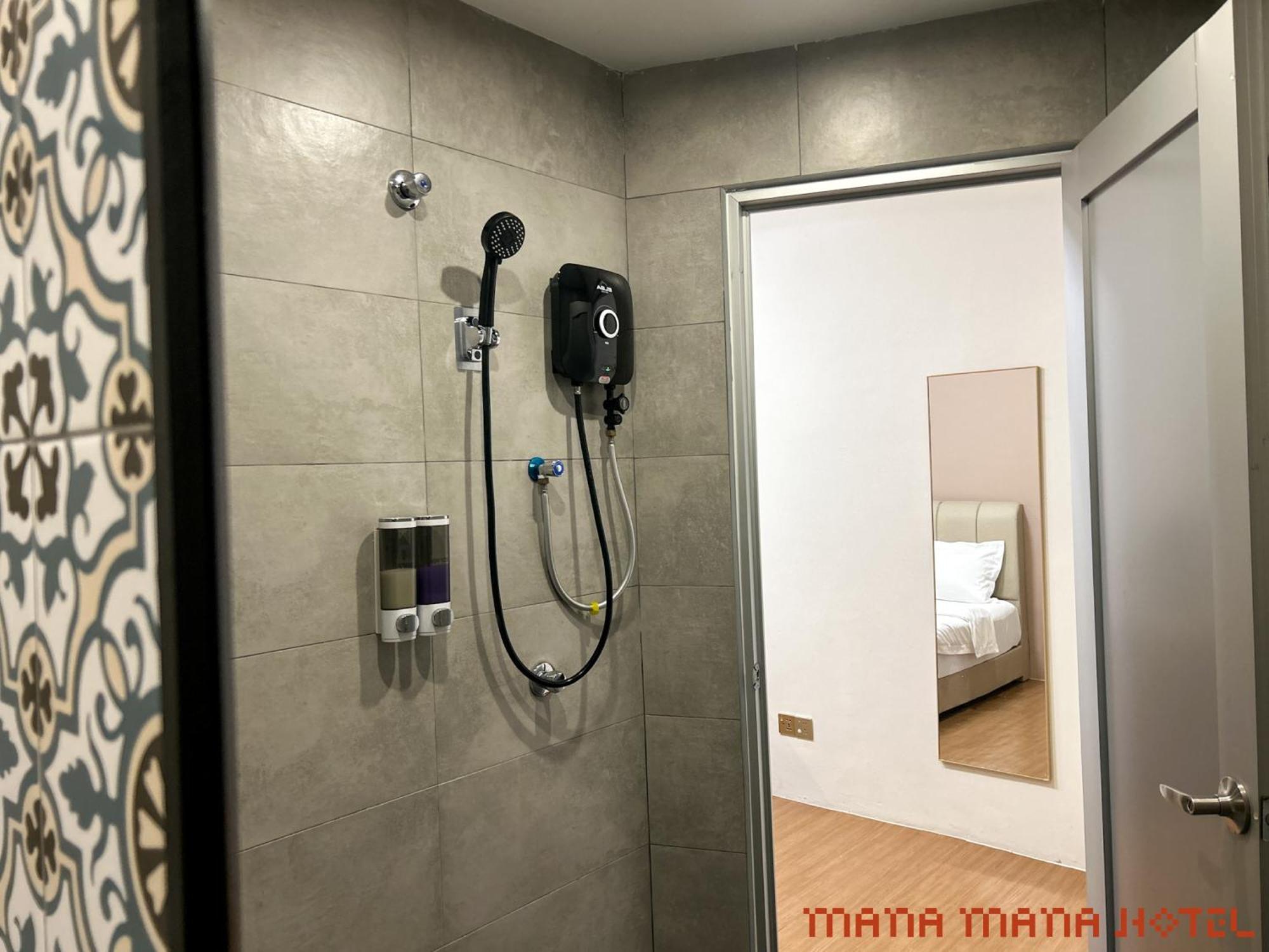 Mana Mana Hotel • Melaka • Buitenkant foto